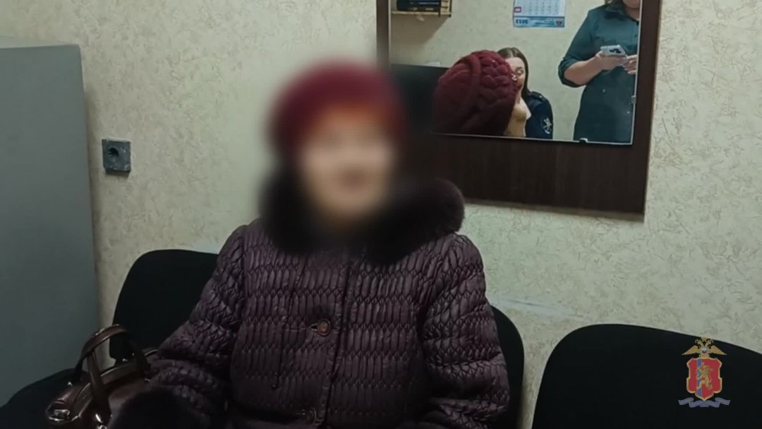 В Зеленогорске полицейские поблагодарили риелтора, который не дал пенсионерке лишиться жилья